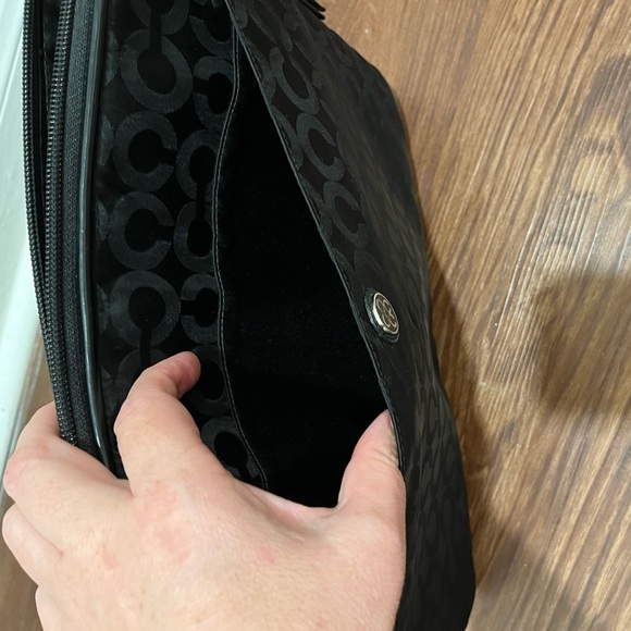 COACH Black Signature Logo C Padded Pockets Desk Top Zip Around Case - Picture 10 of 12
